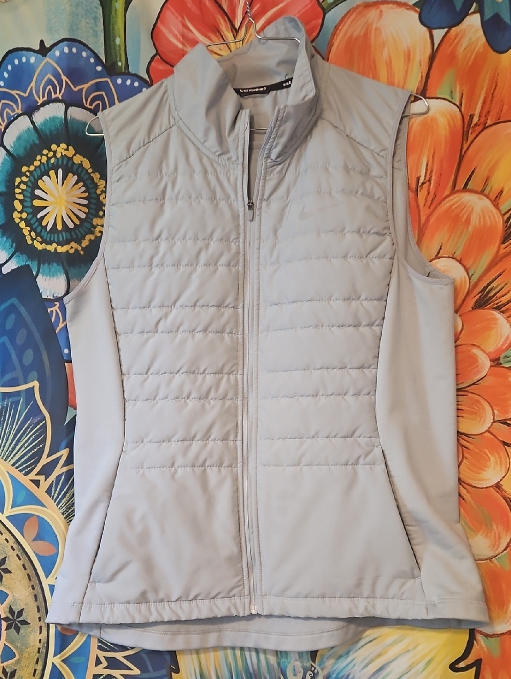 Nike Light Gray Quilted Sleeveless Vest
